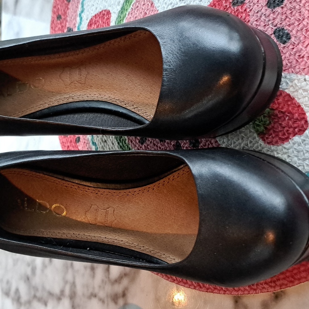 Aldo Black Leather Wedge Pumps